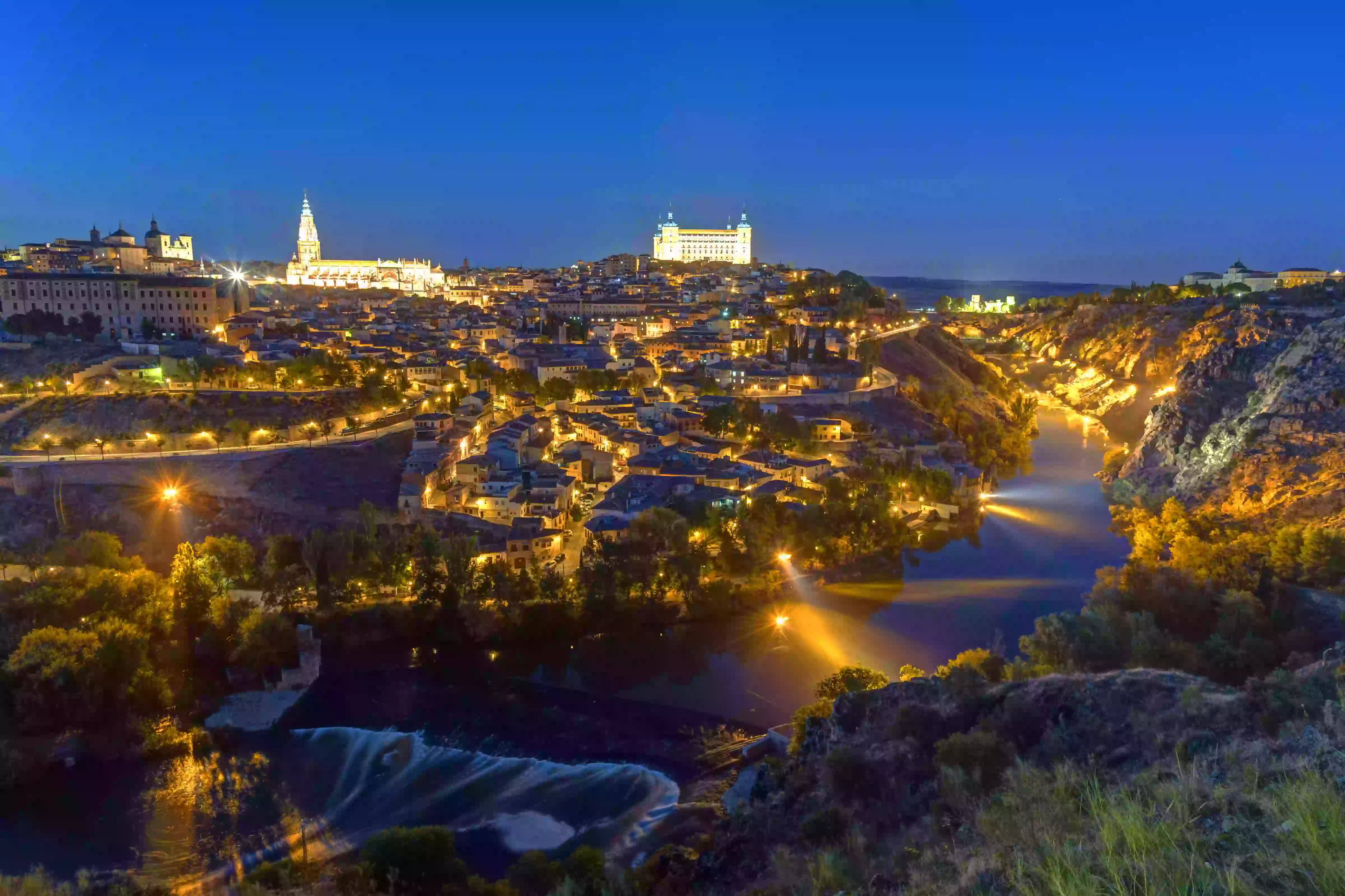 the-historic-old-city-of-toledo-in-spain-travelwzus